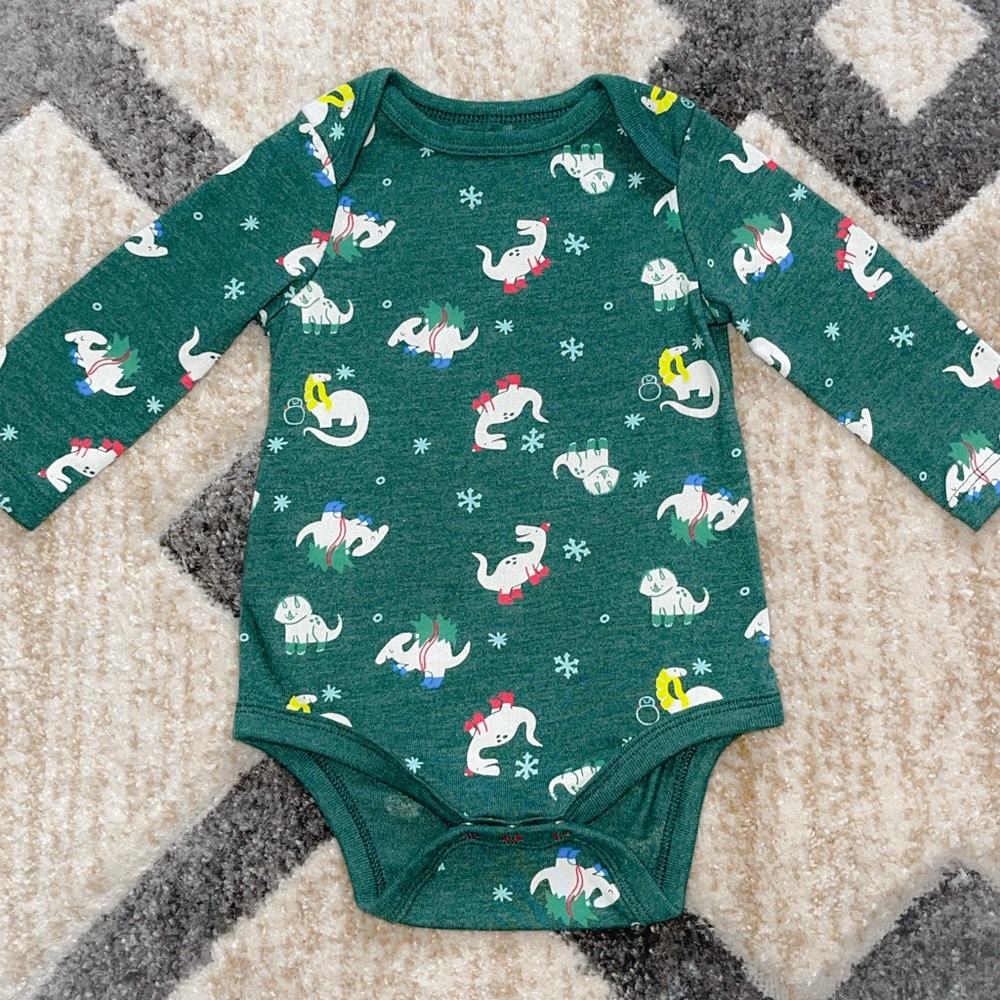 Cat & Jack boys 3-6m Christmas dinosaur Onesie